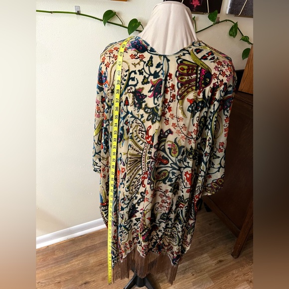 🪷 Velvet Fringe Kimono, Multicolored Velvet Flowers, Fringe, Jacket, Cover Up - Picture 8 of 9